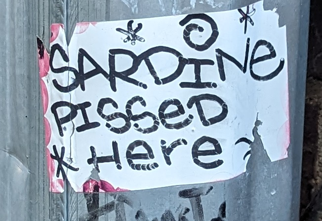 Sardine signature, sticker on a downpipe